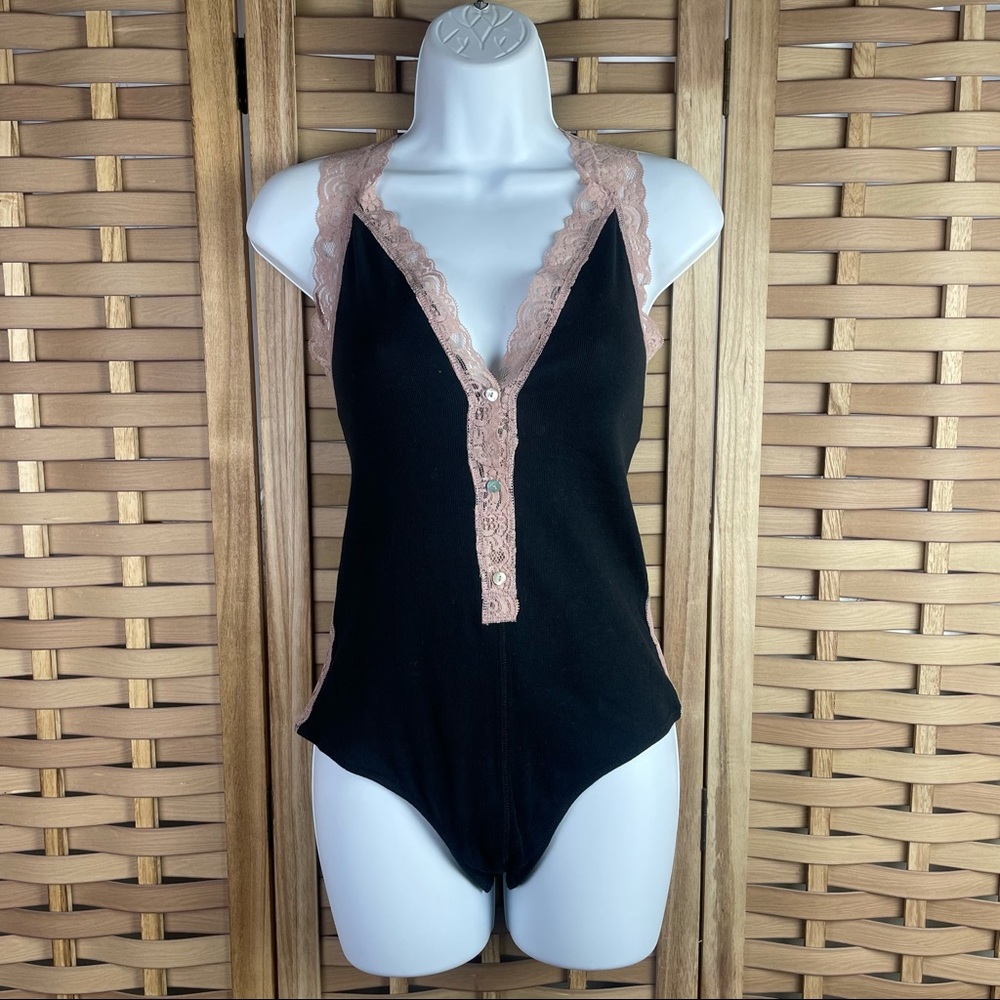 FREE PEOPLE Crisscross Lace Mother Of Pearl Button Ribbed V-neck Bodysuit